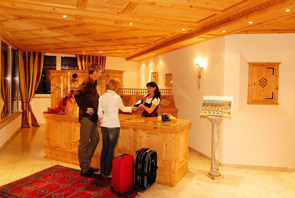 Alpentirolis Hotel Exterior foto